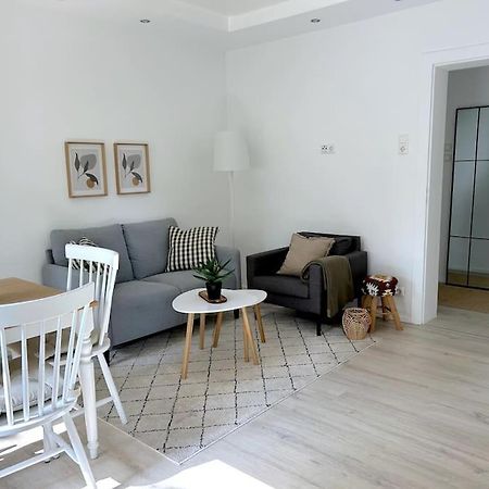 Country Style Apartment With Balcony Near Fair Ганновер Екстер'єр фото