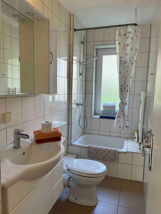 Country Style Apartment With Balcony Near Fair Ганновер Екстер'єр фото
