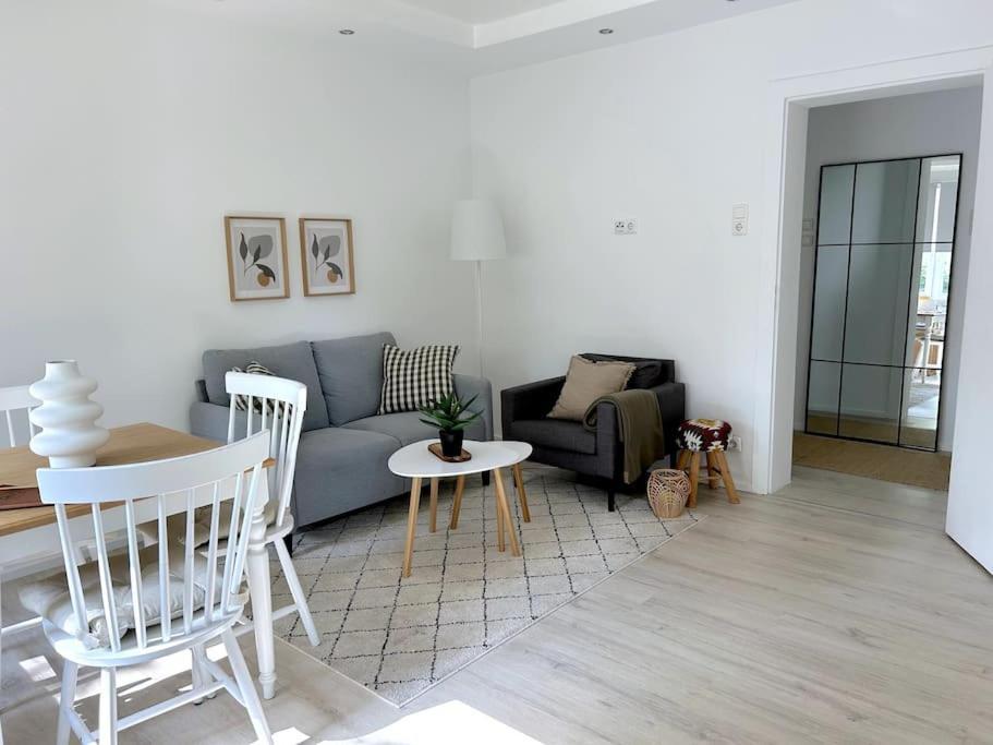 Country Style Apartment With Balcony Near Fair Ганновер Екстер'єр фото